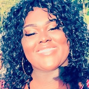 Meet your Posher, Malaika